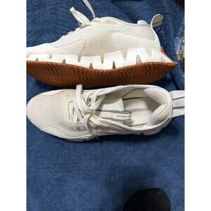BT Reebok Zig Dynamica Womens Size 9 White Athletic Running‎ Shoes Sneakers
